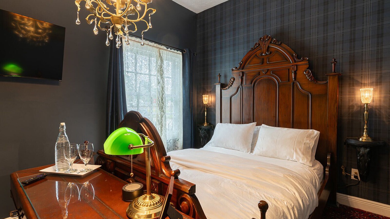 Photo of Bedroom in Spring