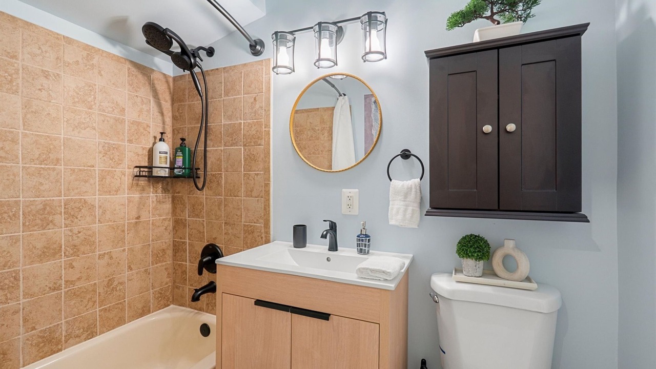 Photo of Others in Jefferson Manor