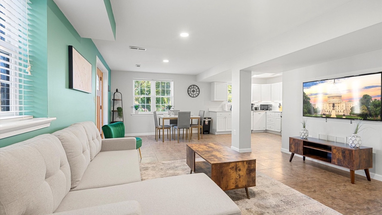 Photo of Others in Jefferson Manor