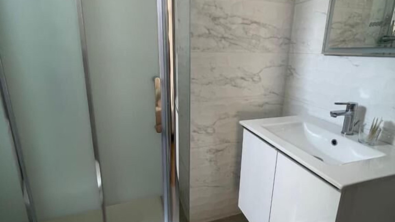 Photo of Bathroom in La Jetee