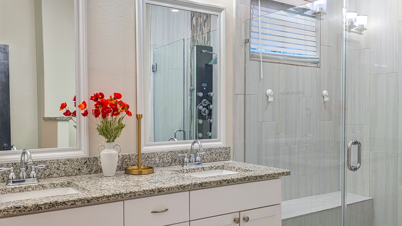 Photo of Bathroom in Kessler