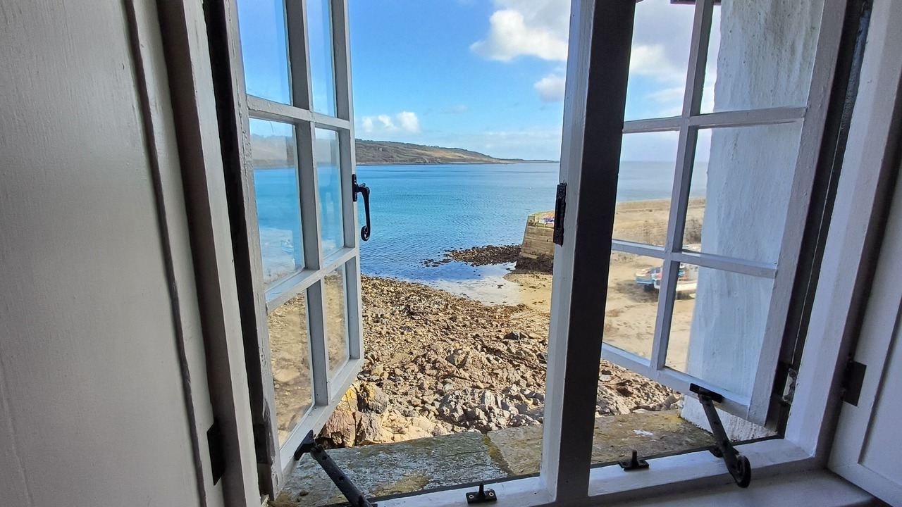 Photo of Bedroom in Coverack