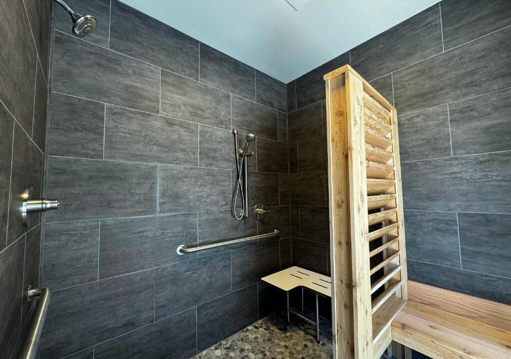 Photo of Bathroom in Balsam Grove