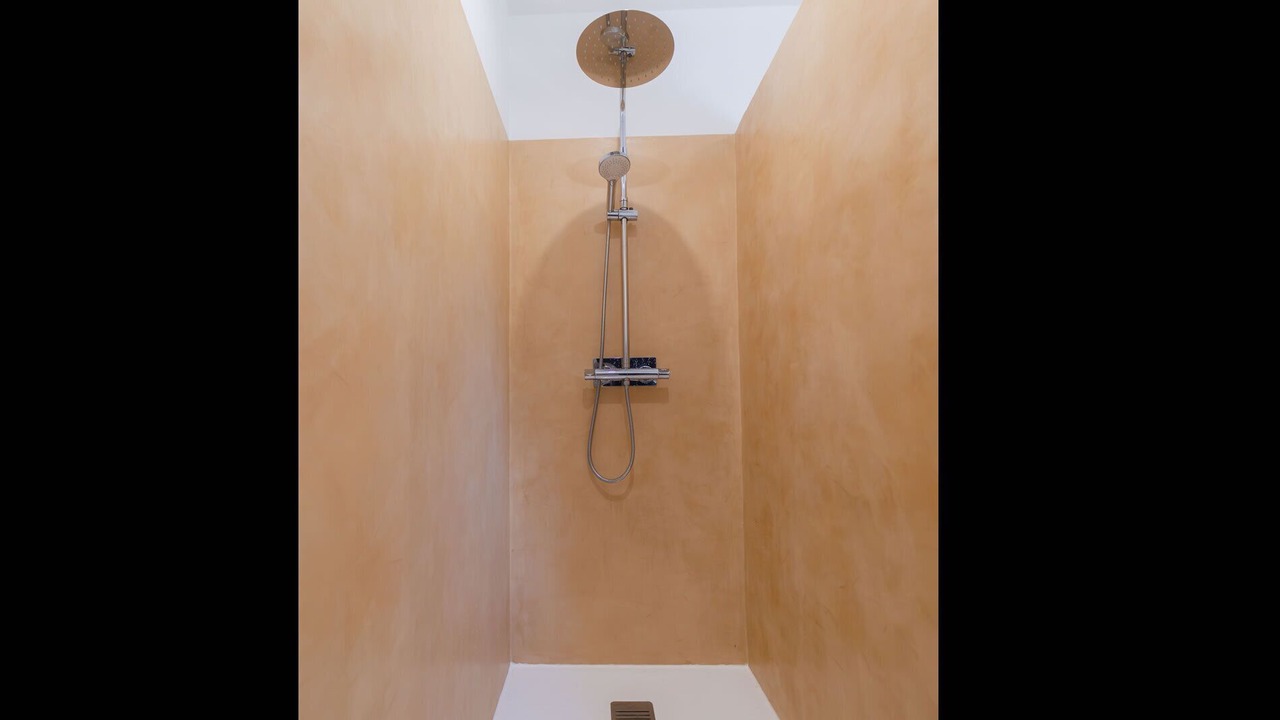 Photo of Bathroom in Saint-Martin-Lalande