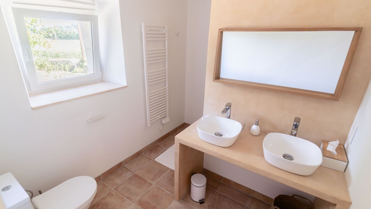 Photo of Bathroom in Saint-Martin-Lalande