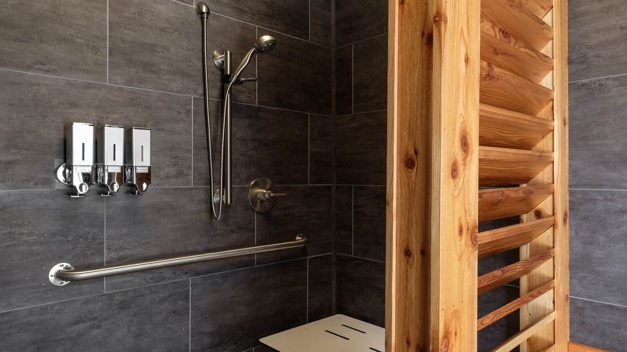 Photo of Bathroom in Balsam Grove