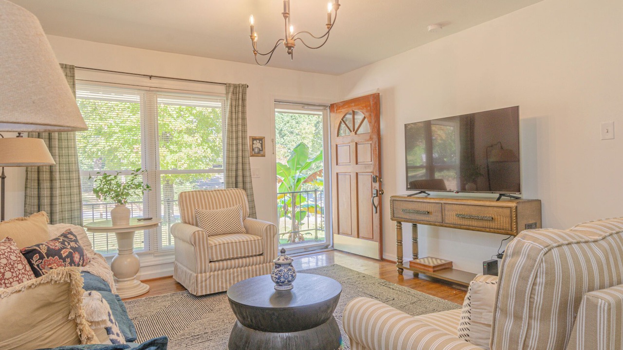 Photo of Livingroom in Fortson