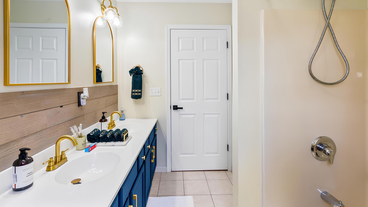 Photo of Bathroom in Long Pond