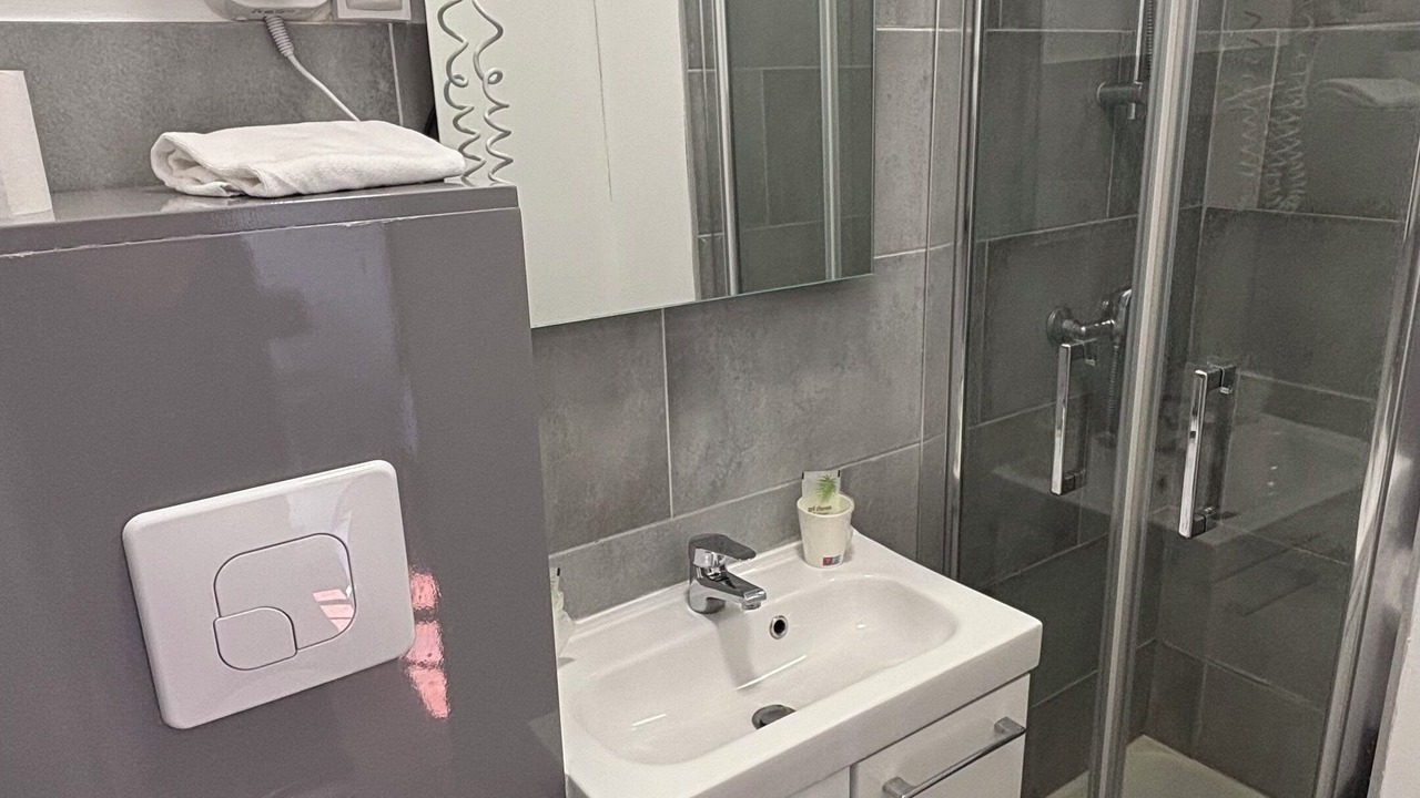 Photo of Bathroom in Azay-le-Rideau