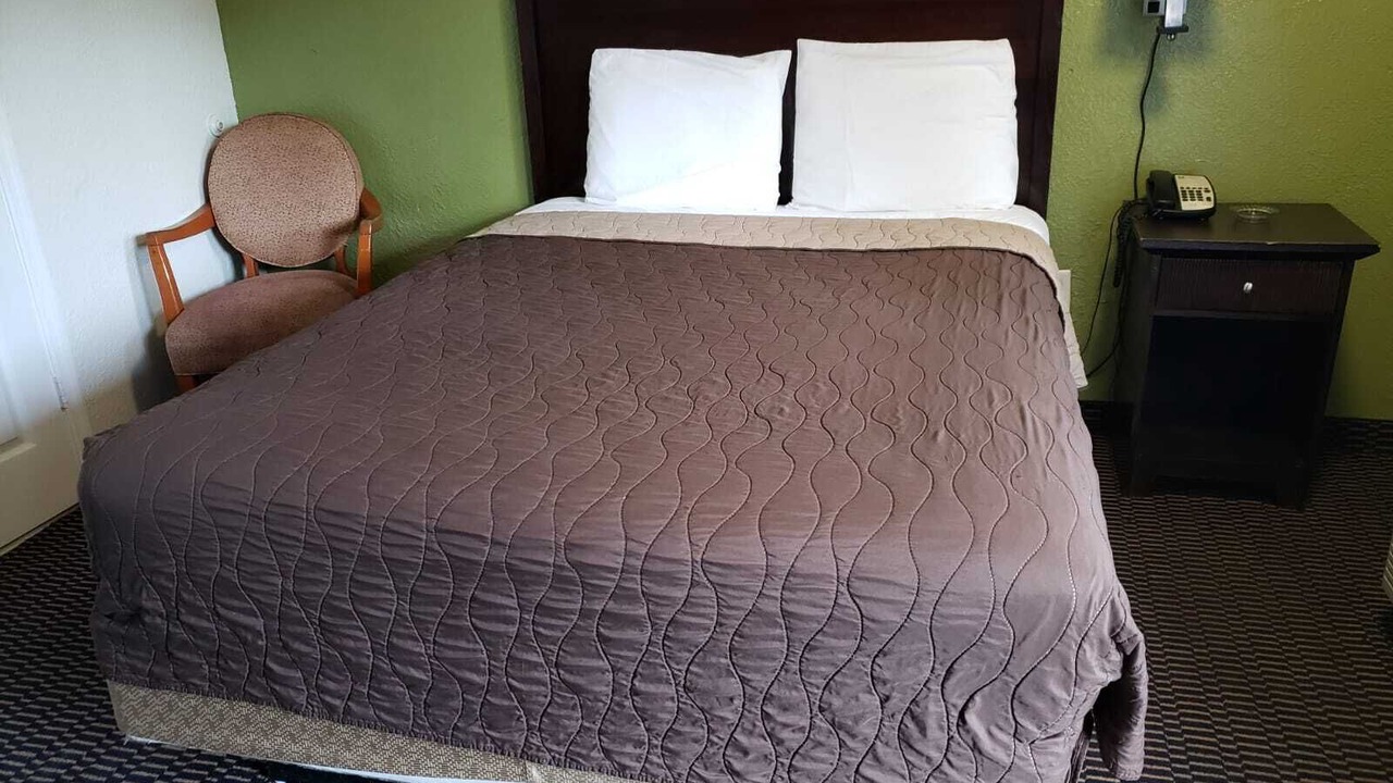 Photo of Bedroom in Claxton