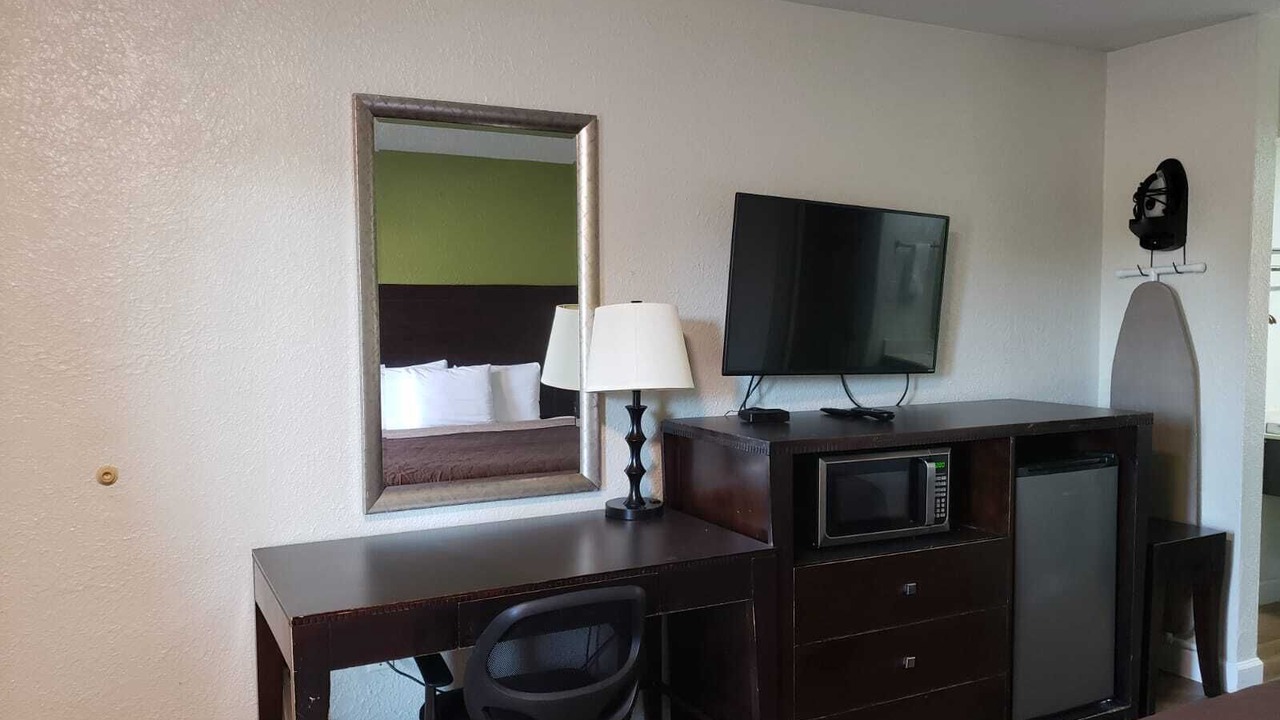 Photo of Bedroom in Claxton