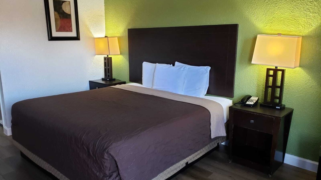 Photo of Bedroom in Claxton