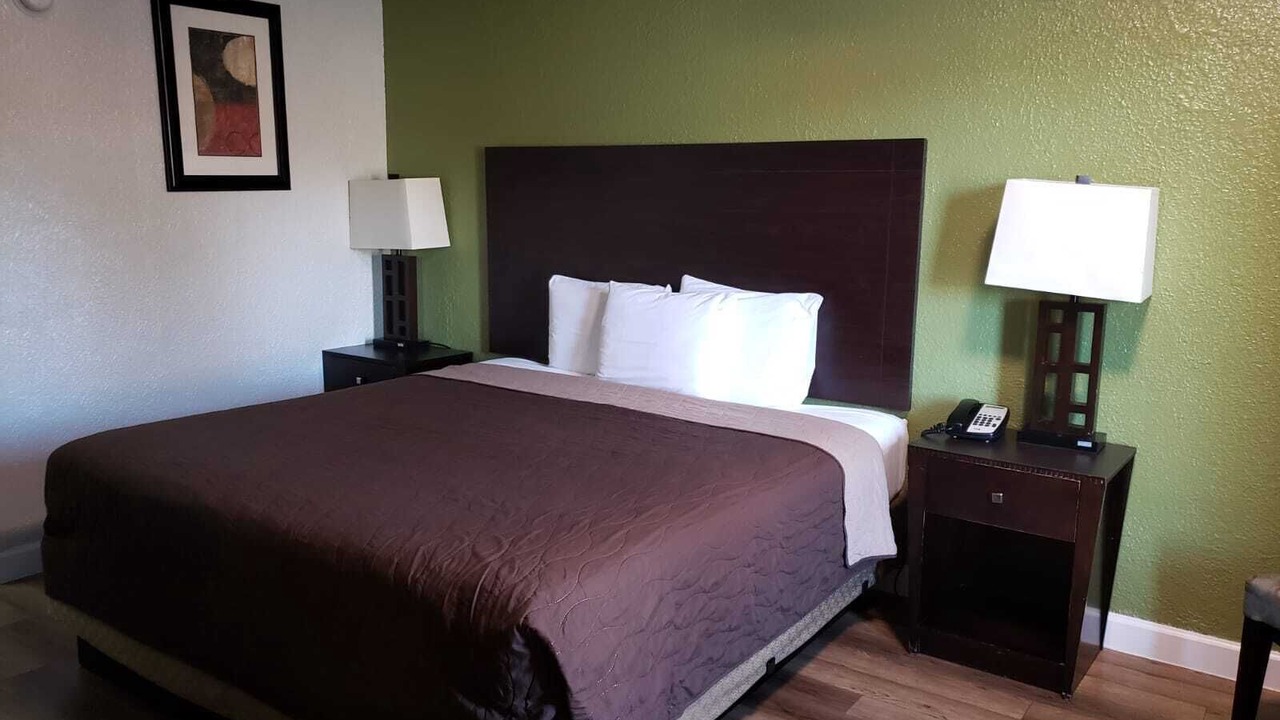 Photo of Bedroom in Claxton