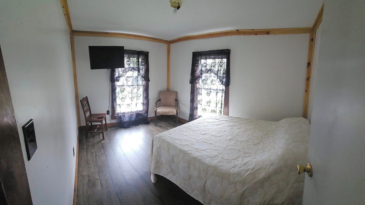 Photo of Others in Monson