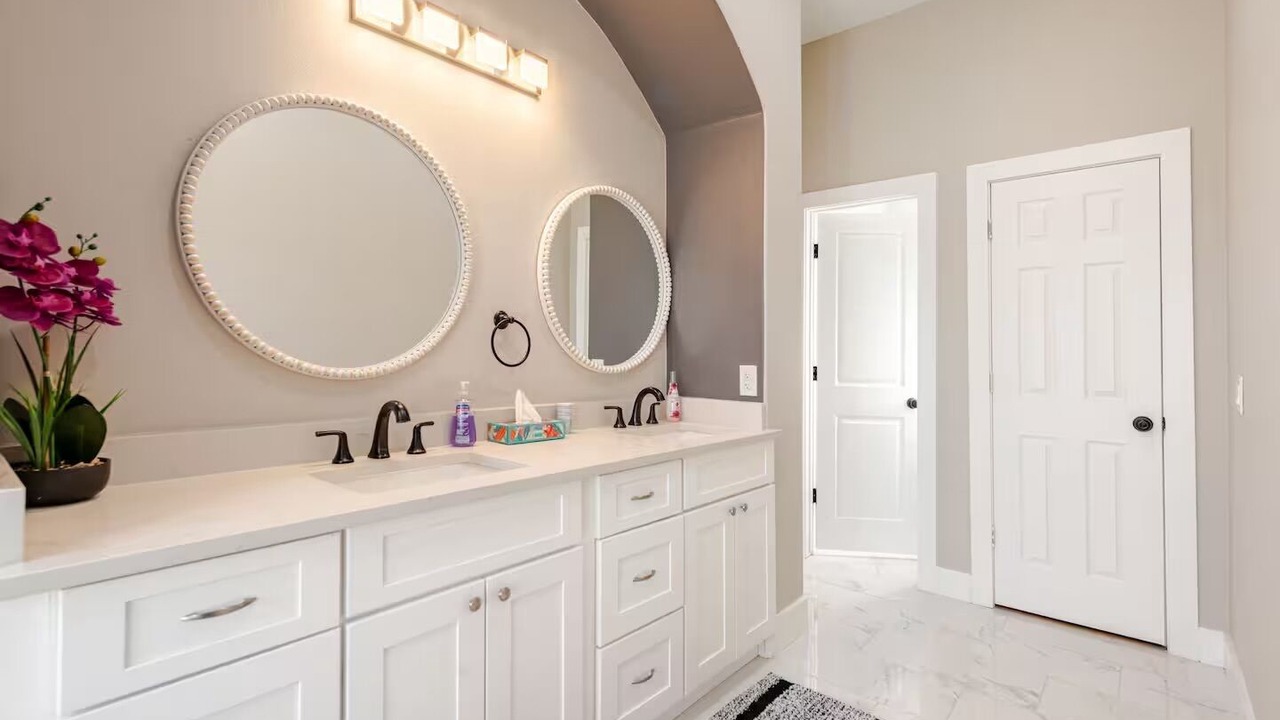 Photo of Bathroom in Red Rock