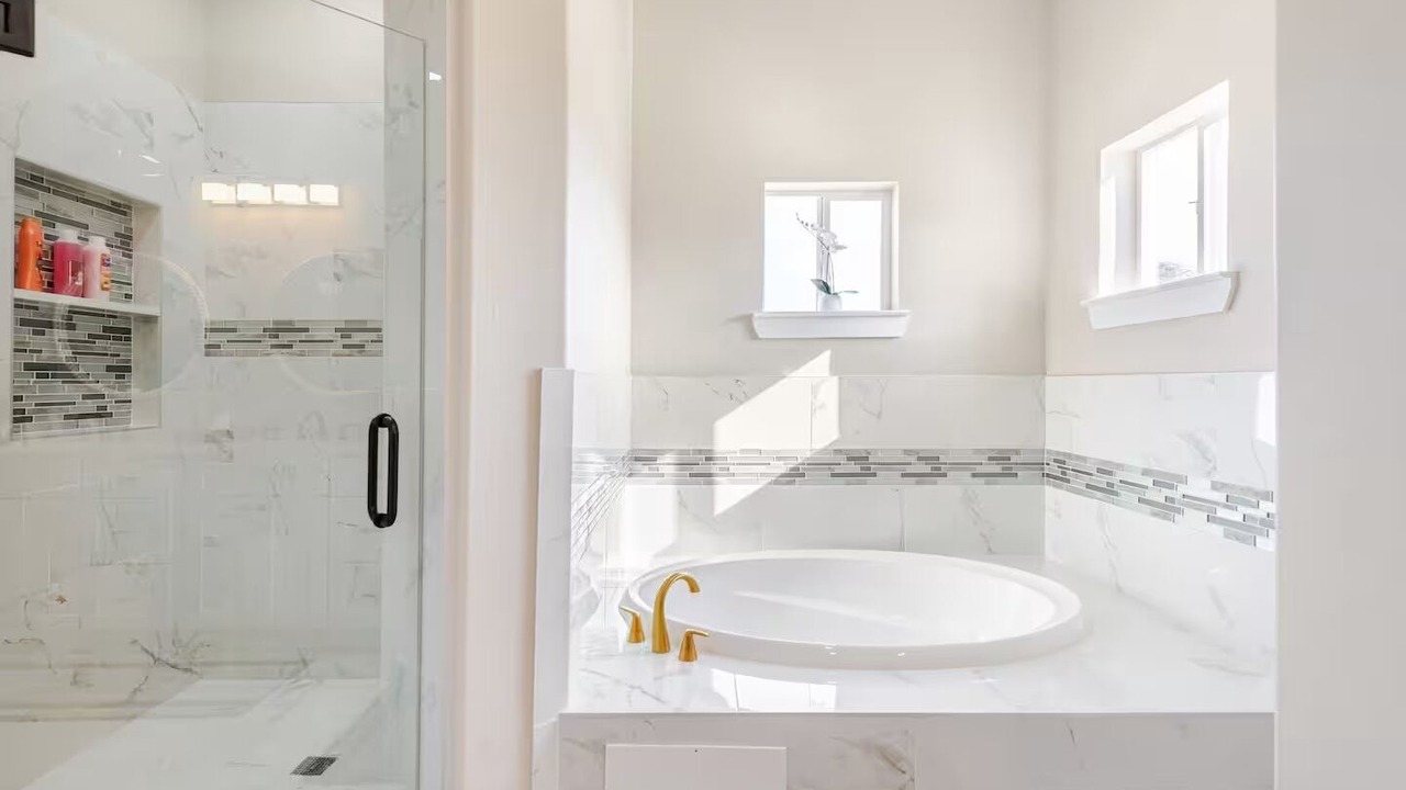 Photo of Bathroom in Red Rock