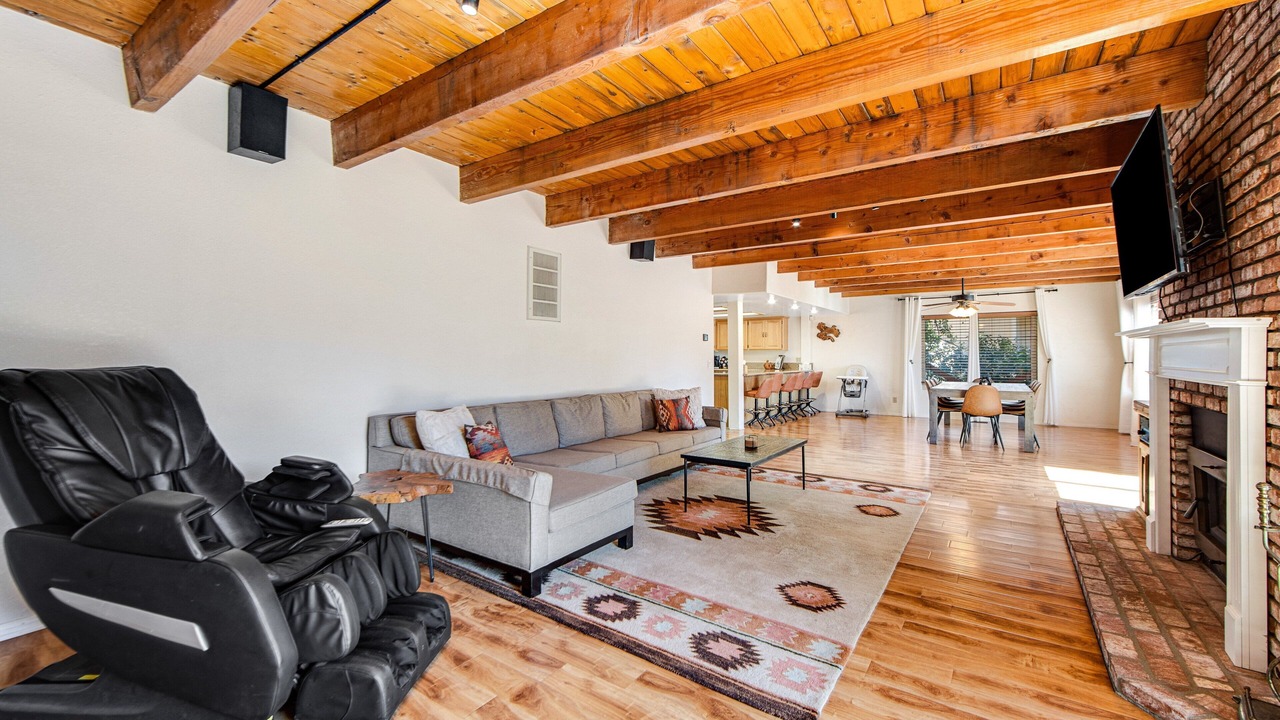 Photo of Livingroom in Big Bear City