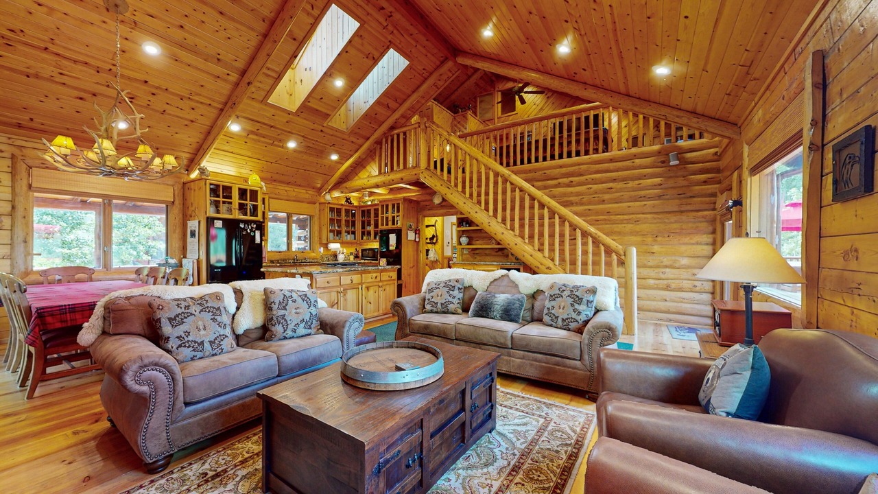 Photo of Livingroom in Upper Moonridge