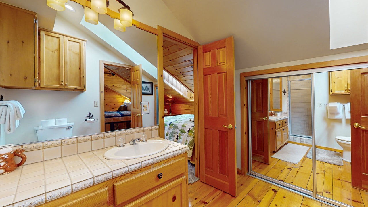 Photo of Bathroom in Upper Moonridge