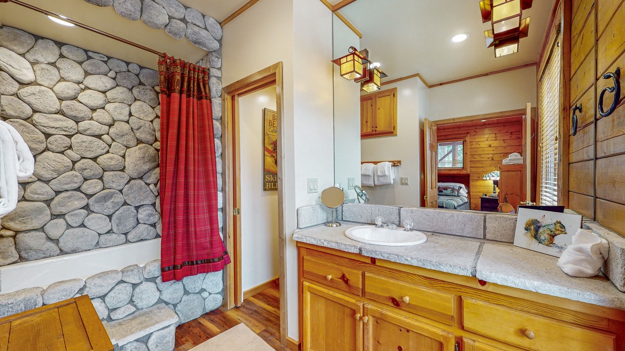 Photo of Bathroom in Upper Moonridge