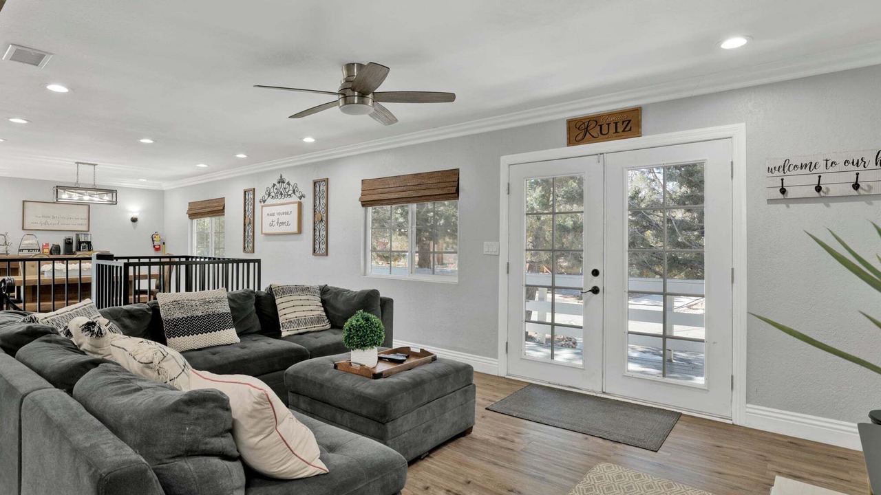 Photo of Livingroom in Big Bear