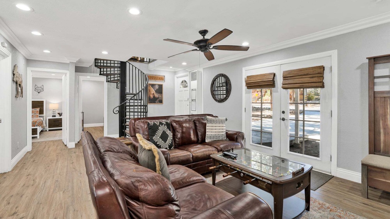 Photo of Livingroom in Big Bear