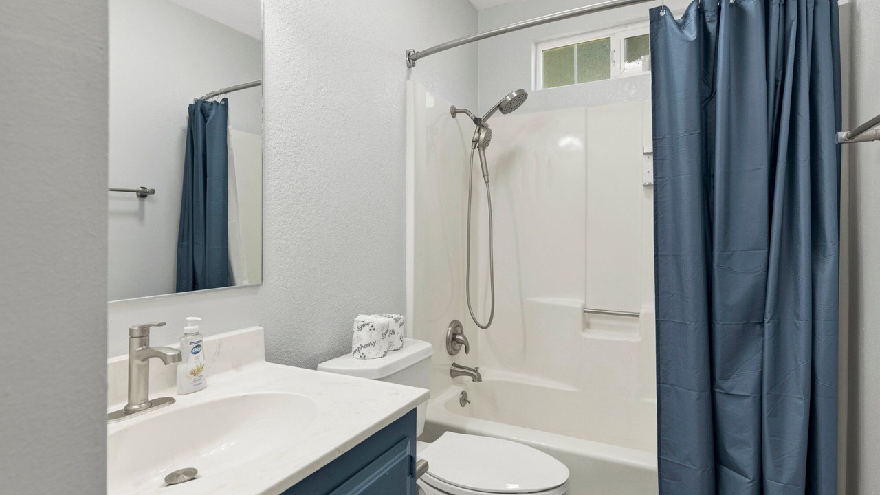 Photo of Bathroom in Whispering Forest
