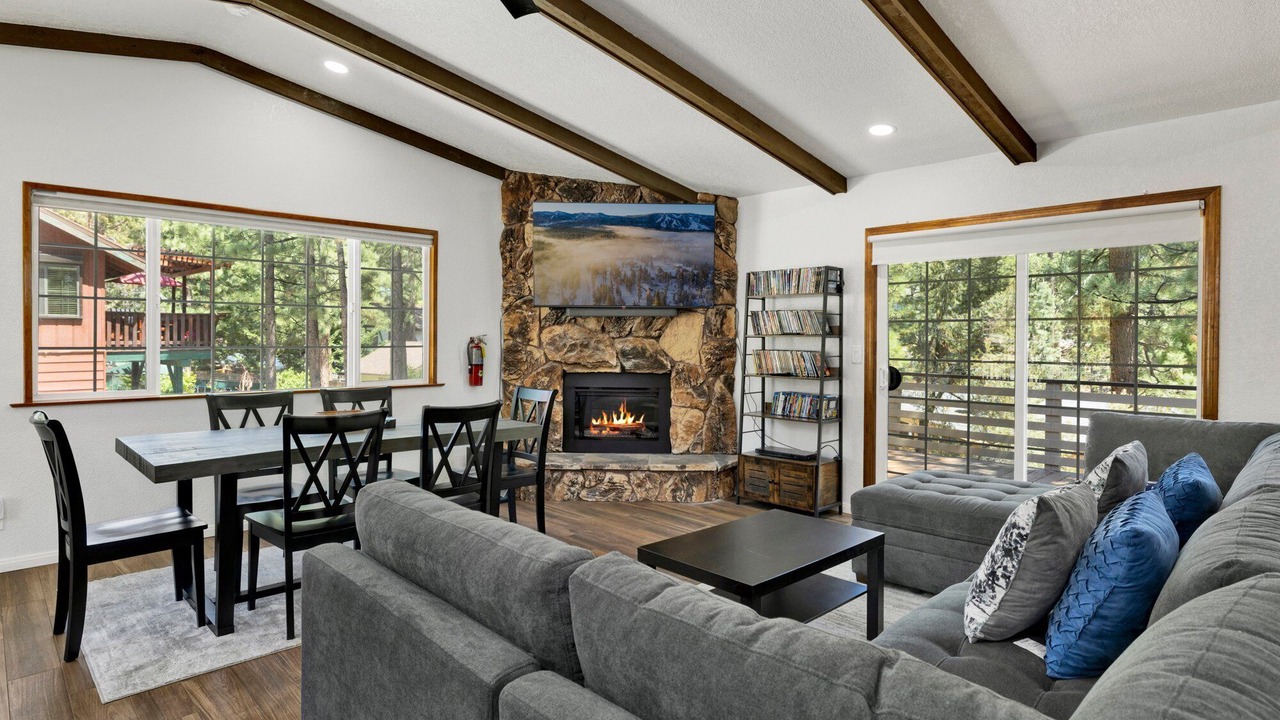 Photo of Livingroom in Whispering Forest