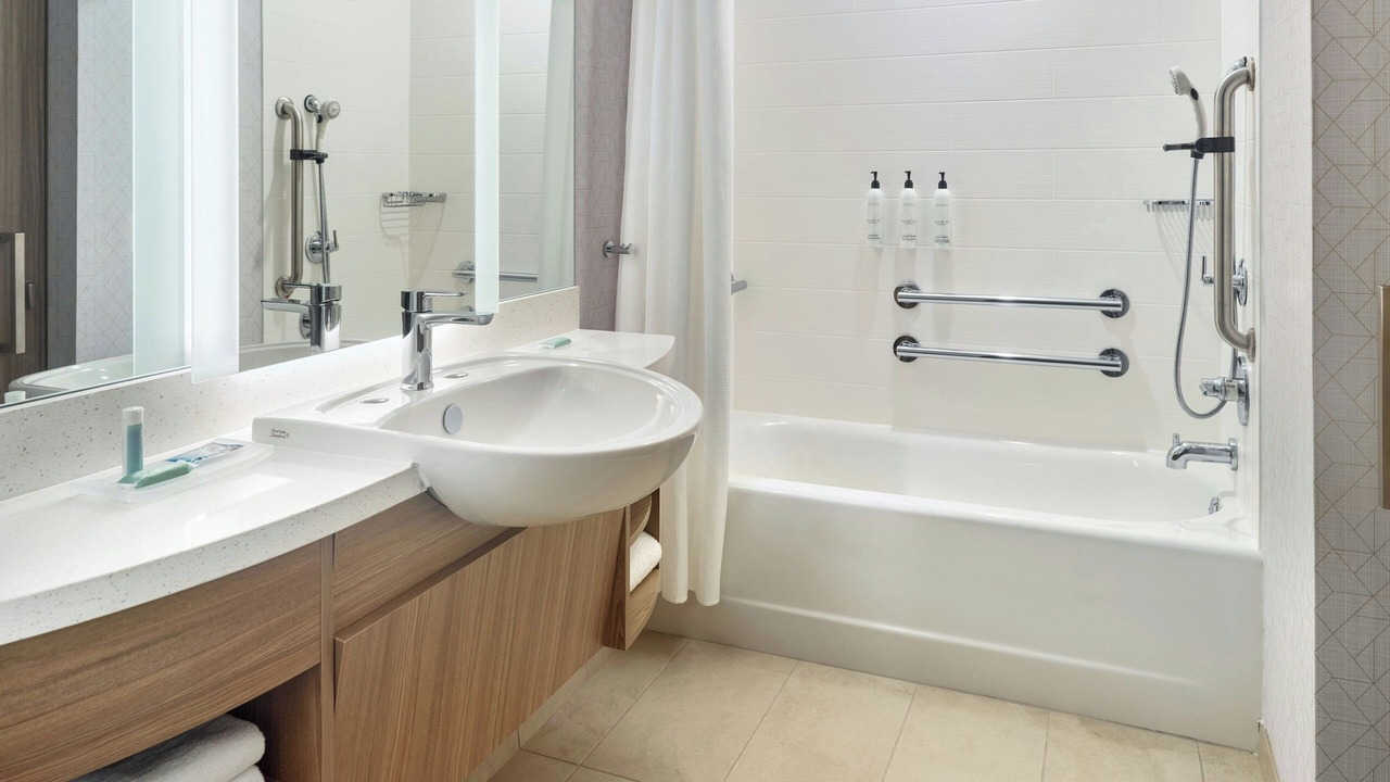 Photo of Bathroom in Locust Grove