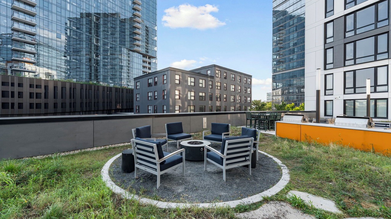 Photo of Livingroom in River North