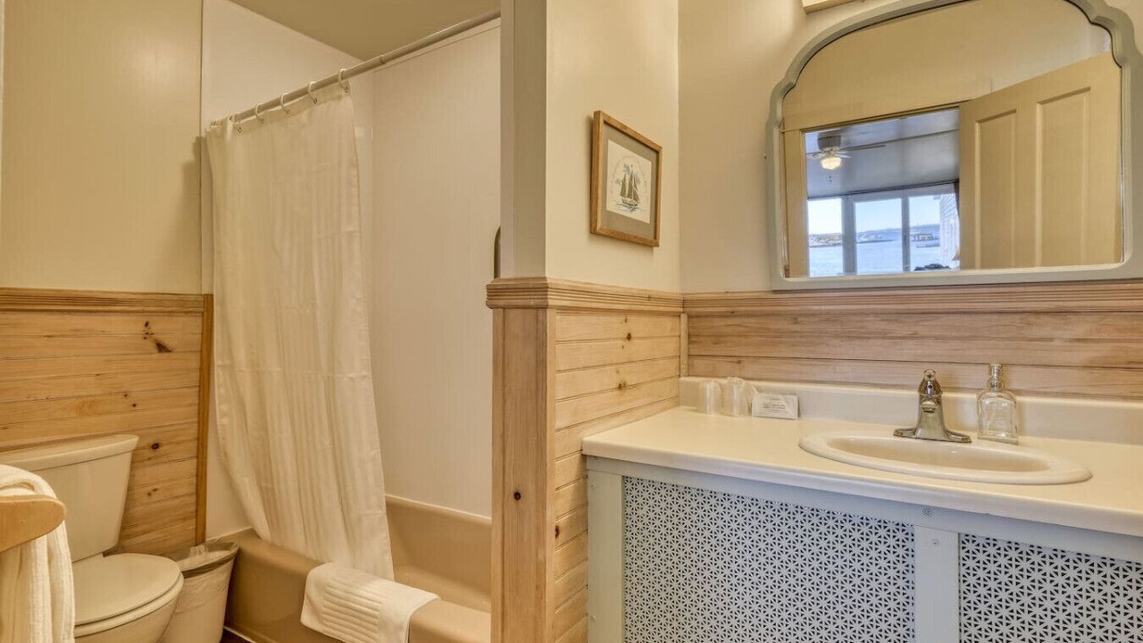 Photo of Bathroom in Stonington