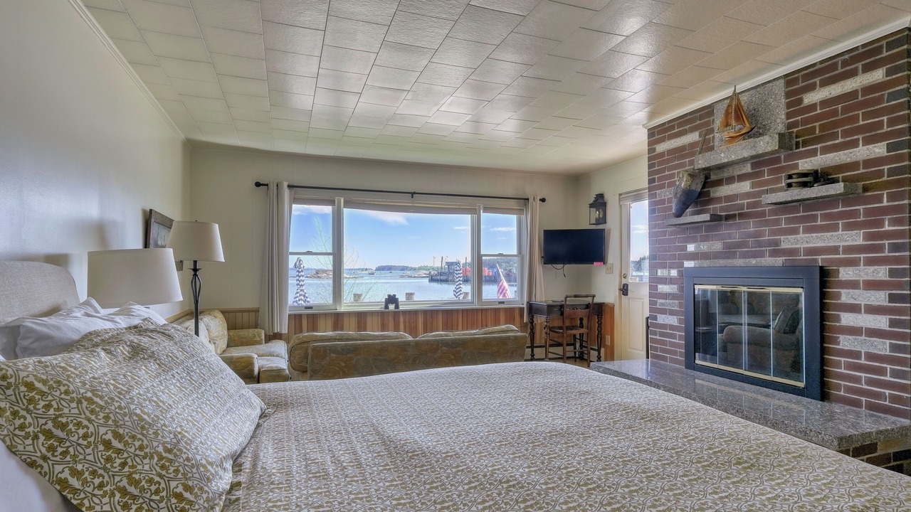 Photo of Bedroom in Stonington