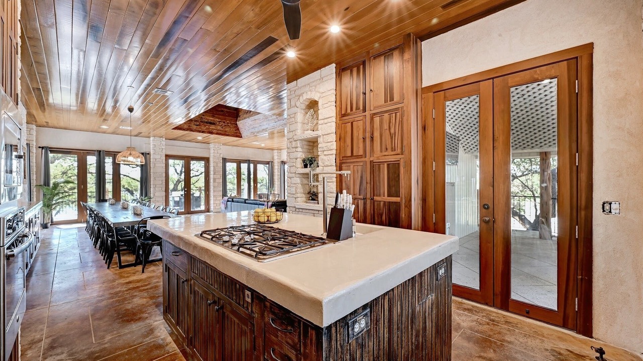 Photo of Kitchen in Circle J Ranch Lakeside