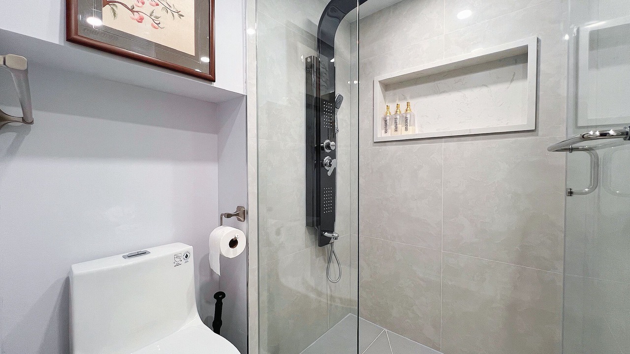 Photo of Bathroom in Clanton Park
