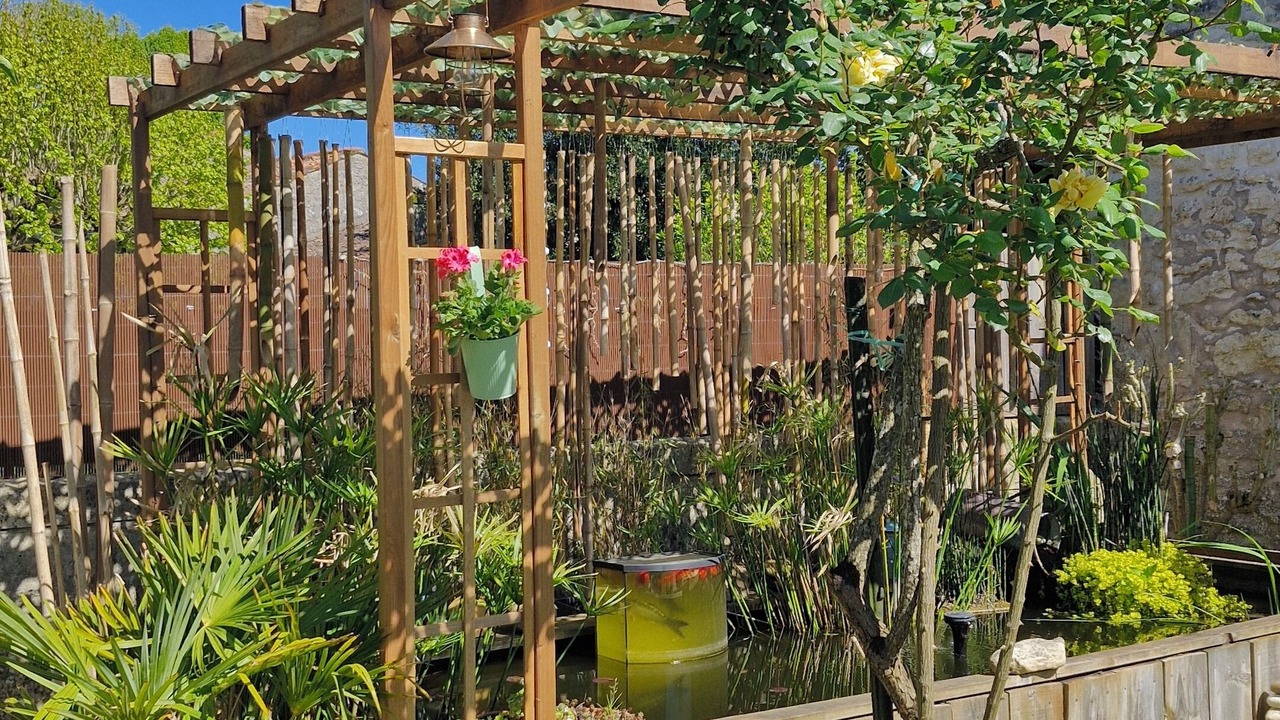 Photo of Patio Balcony in Corme-Royal