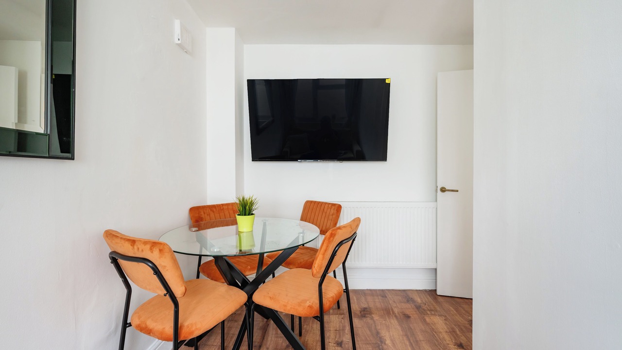 Photo of Livingroom in Thamesfield