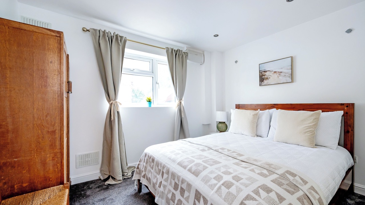 Photo of Others in Thamesfield