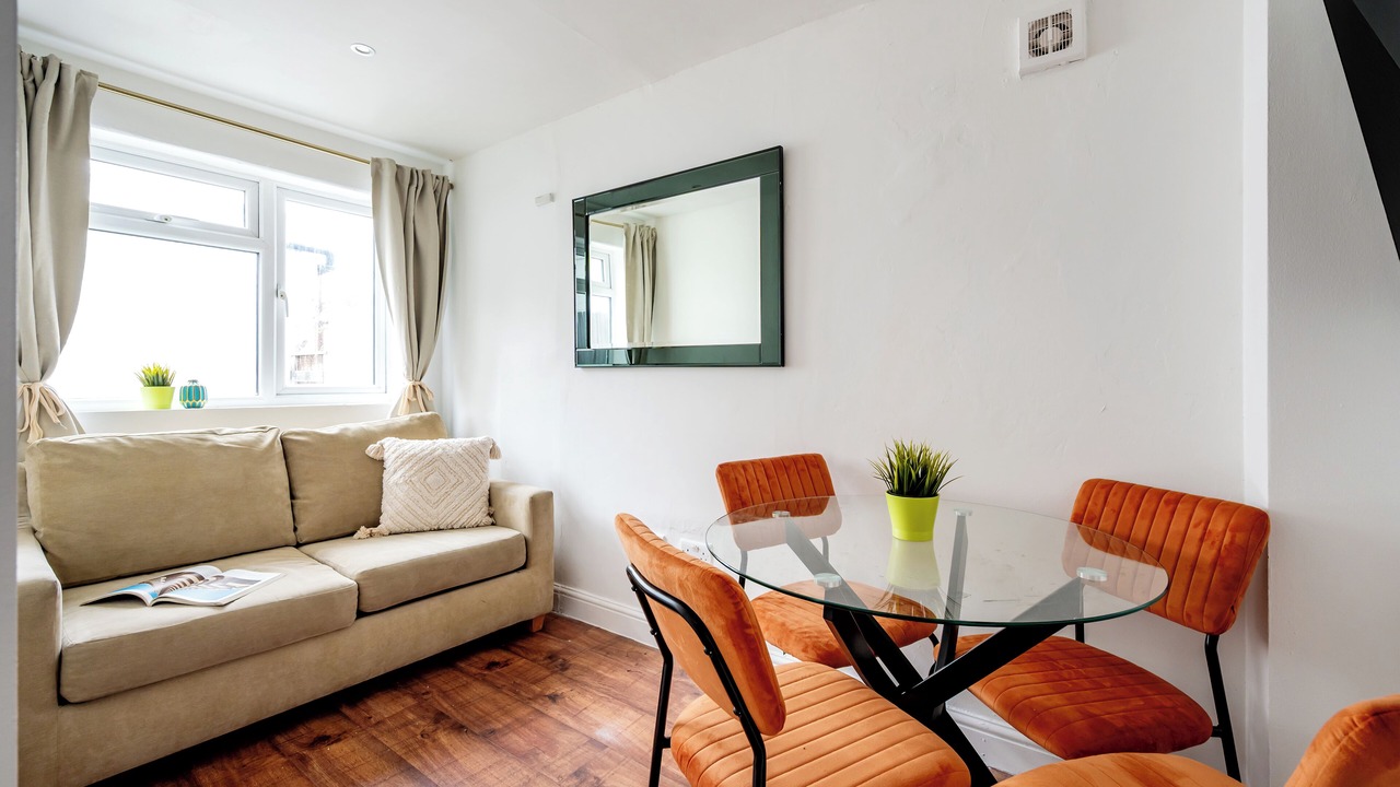 Photo of Others in Thamesfield