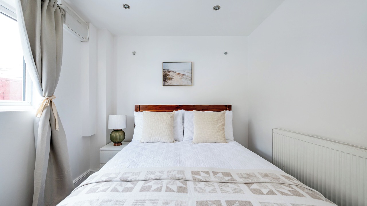 Photo of Others in Thamesfield