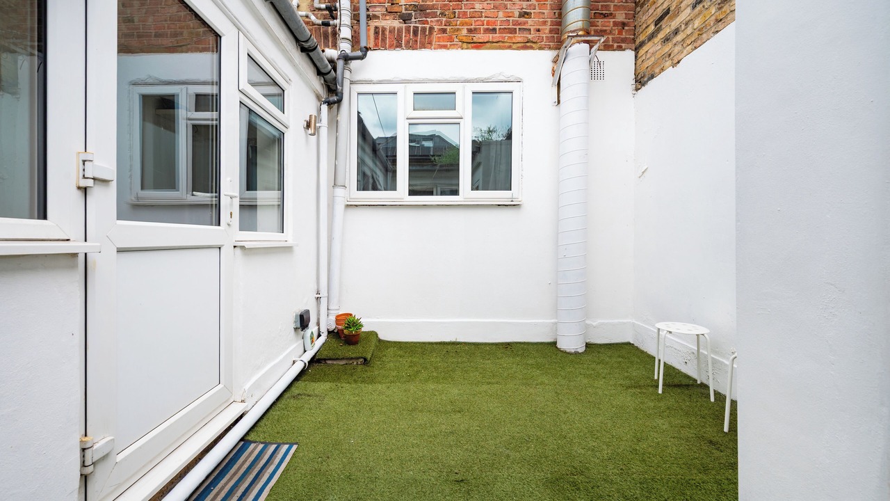 Photo of Patio Balcony in Thamesfield