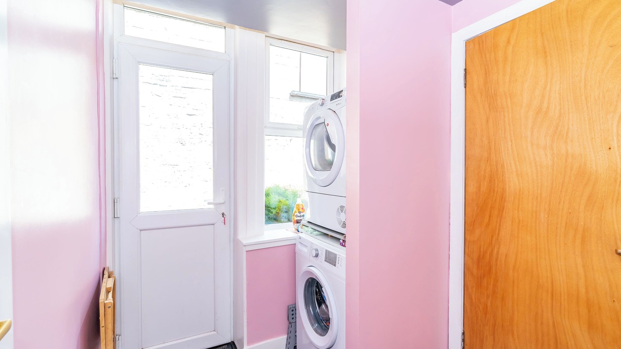 Photo of Others in Newington