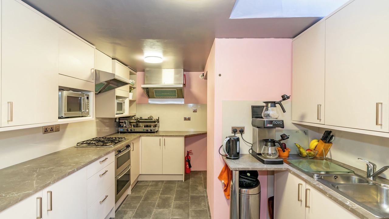 Photo of Others in Newington