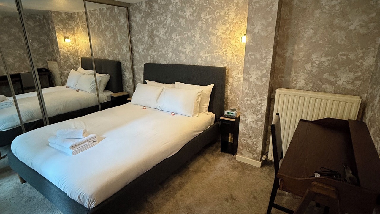 Photo of Others in Newington