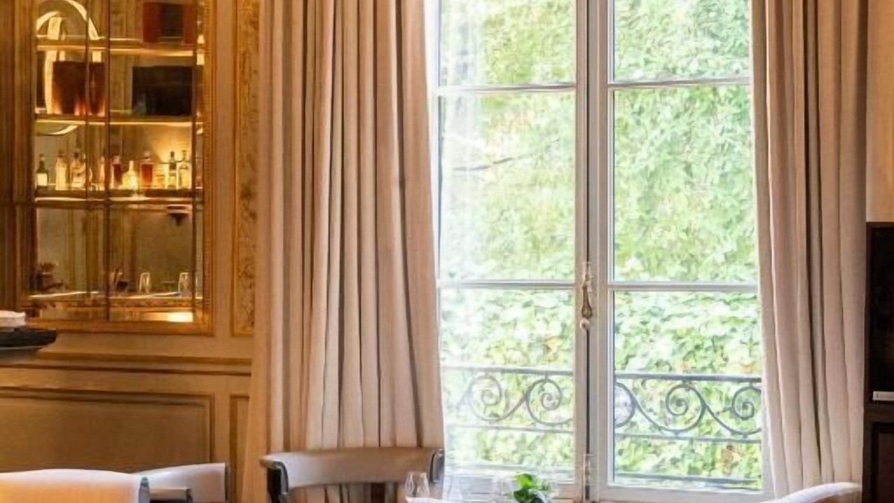 Photo of Others in Champs-Elysees