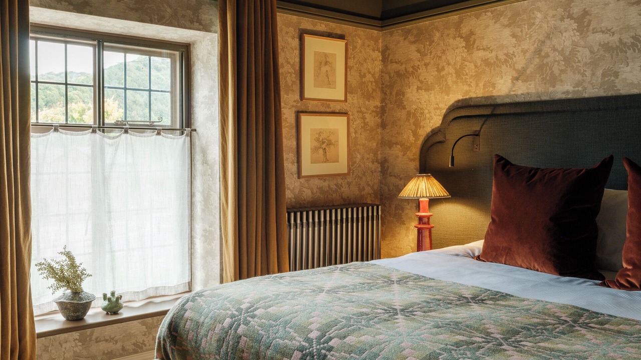 Photo of Others in Tintern