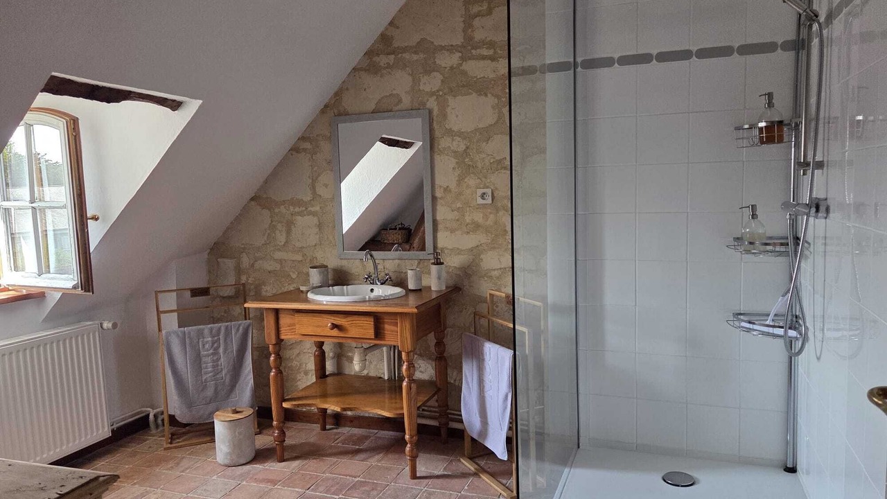 Photo of Bathroom in Gennes-Val-de-Loire
