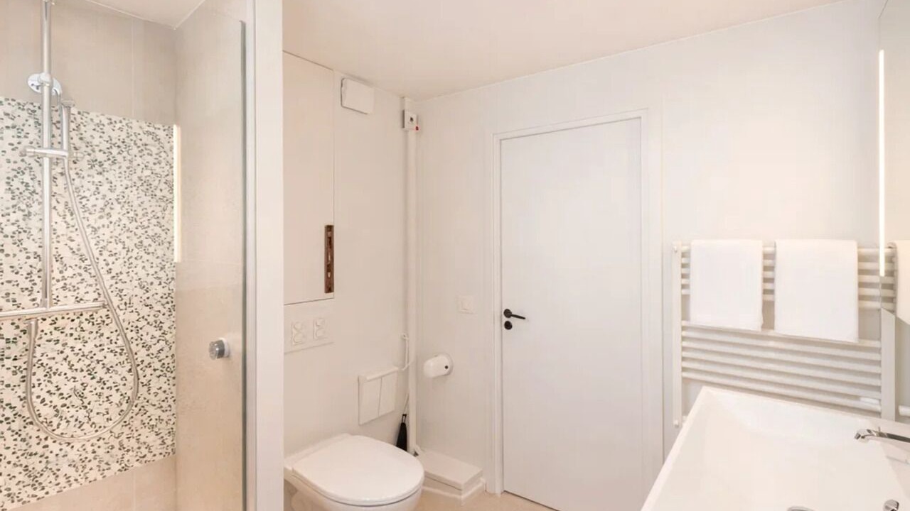 Photo of Bathroom in Necker