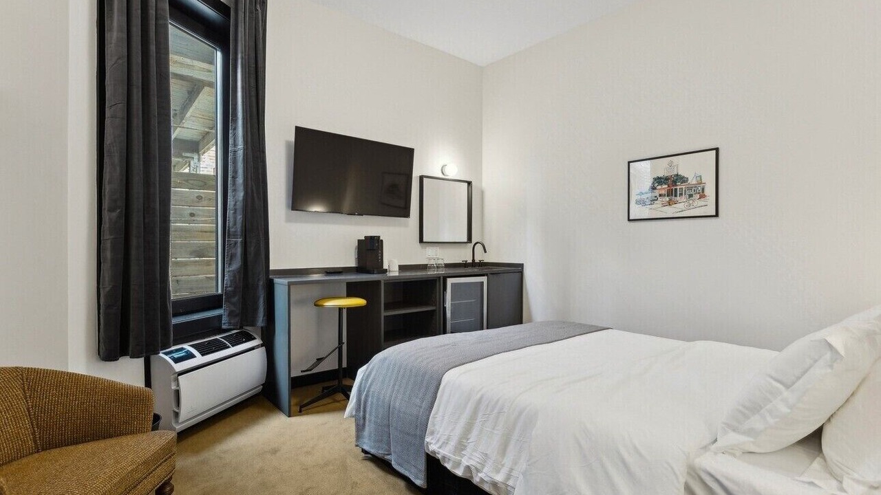 Photo of Bedroom in Palmer Square