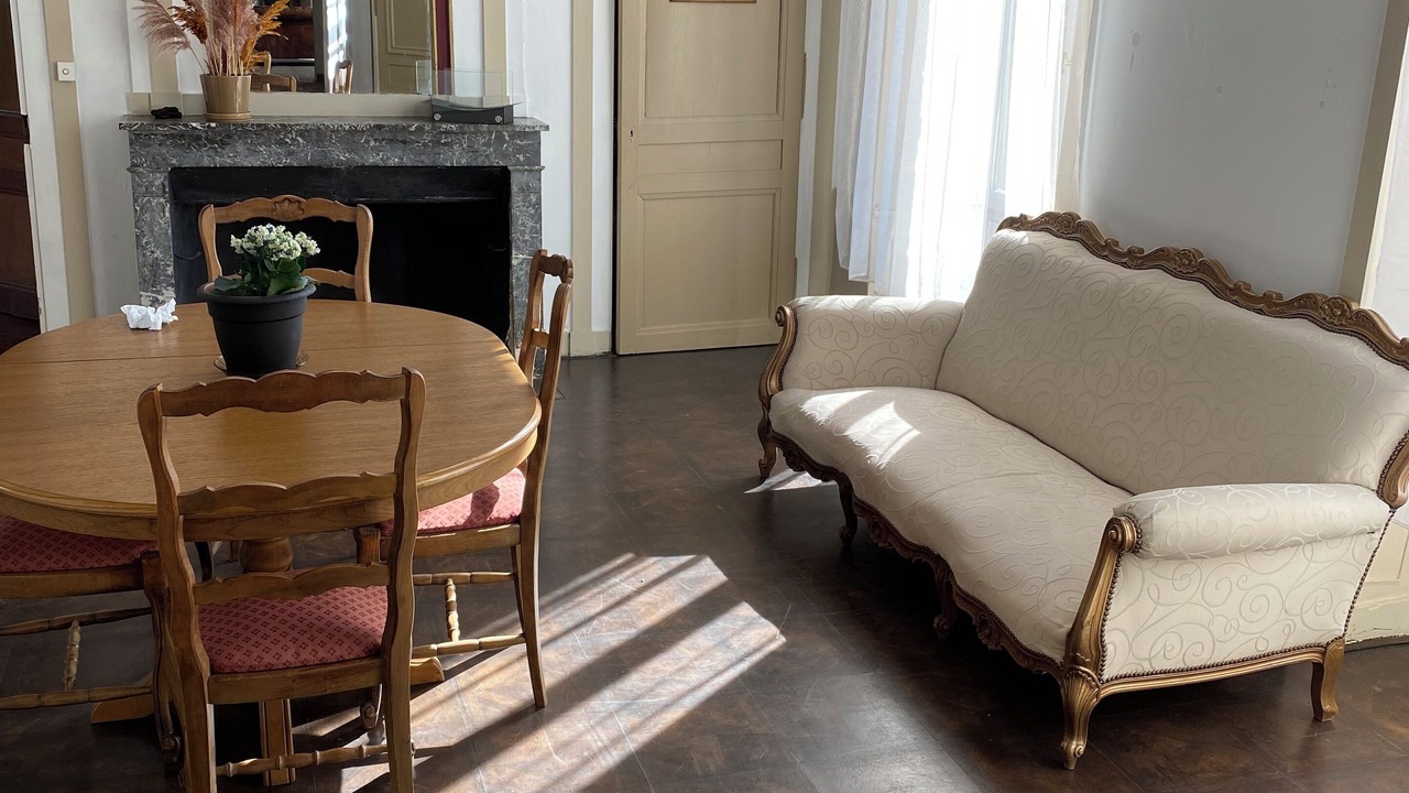 Photo of Livingroom in Saint-Cyr-en-Pail