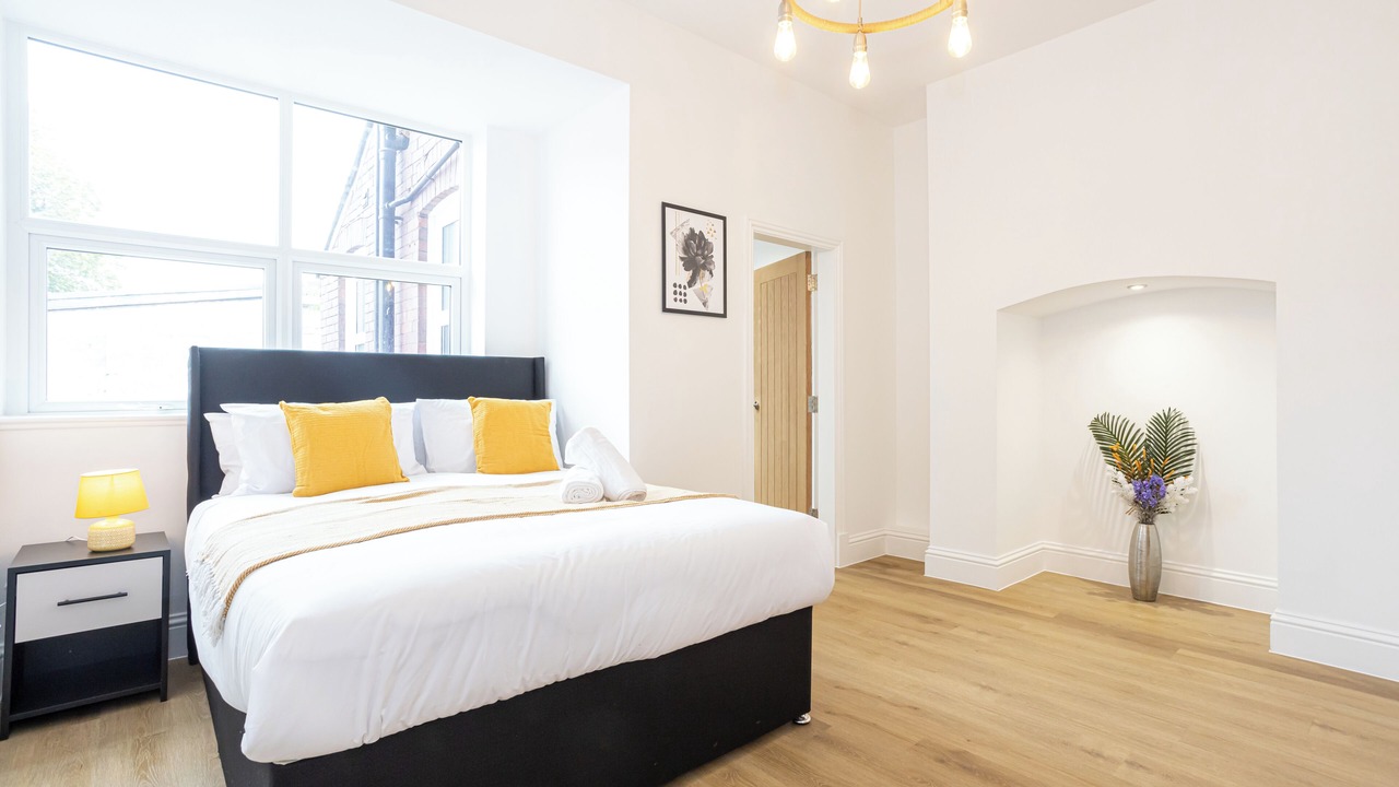 Photo of Others in Little Hulton